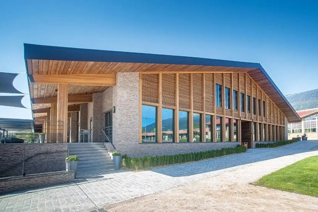 Projet Jiva Hill Crozet, charpente bois et façade LP Charpente