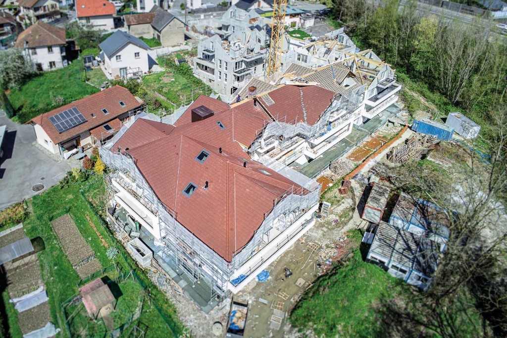 Couverture en cours de pose, Jardin de Sierre, Grésy-sur-Aix
