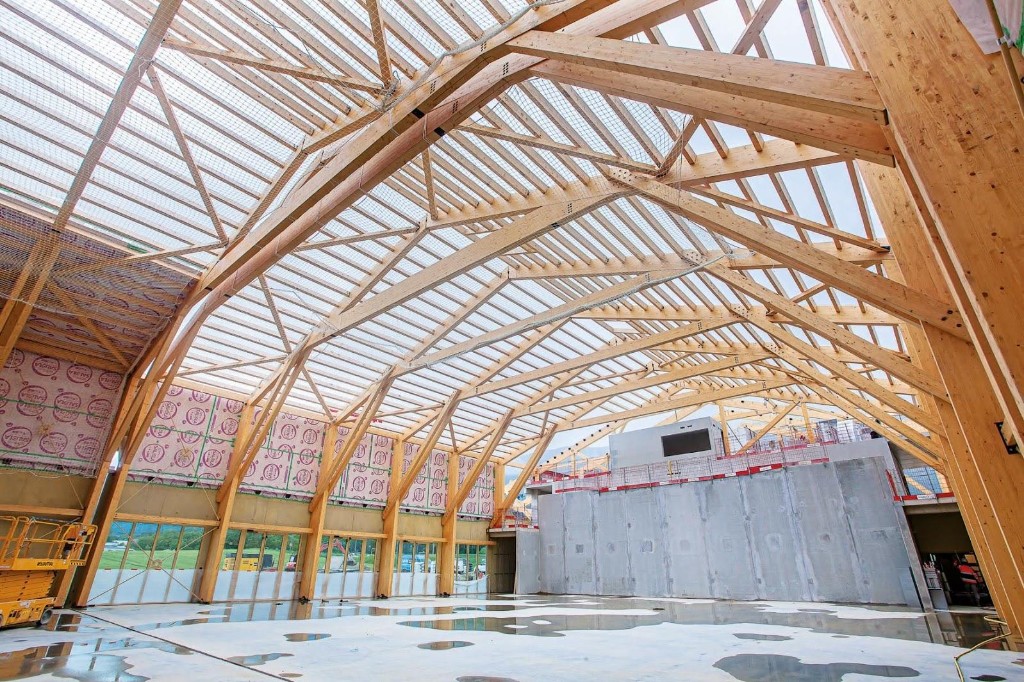 Structure bois lamellé-collé intérieure, salle des fêtes, Thoiry